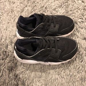 Kids Nike huaraches